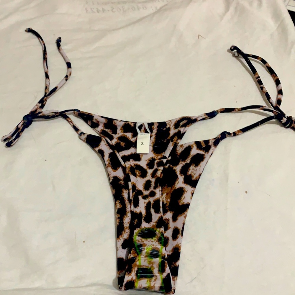 Brand new print thong